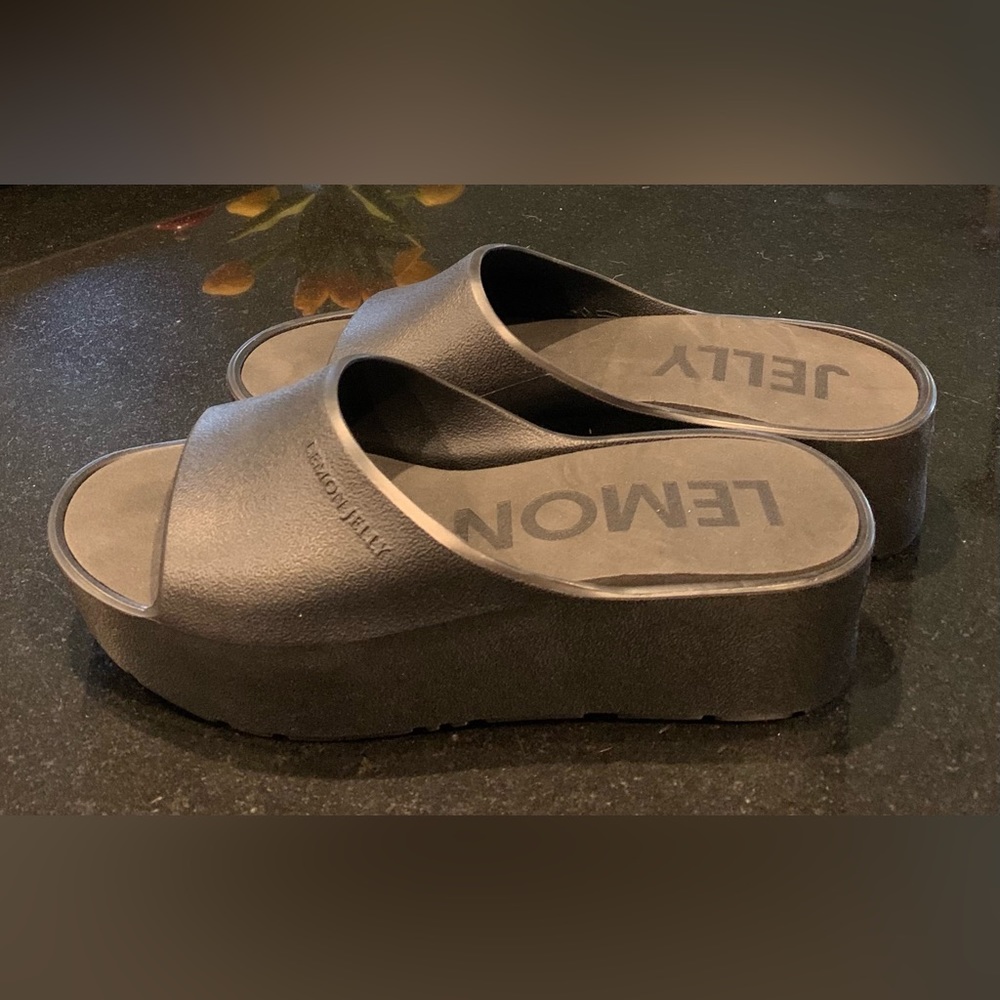 Lemon Jelly Black Platform Slide Sandals